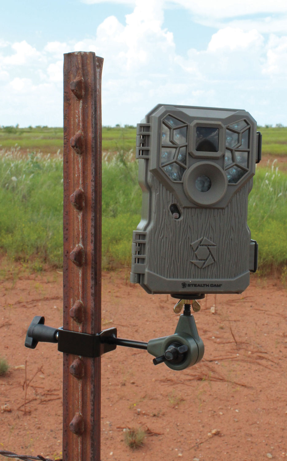 HME TPCH T-Post Game Camera Mount Black Metal